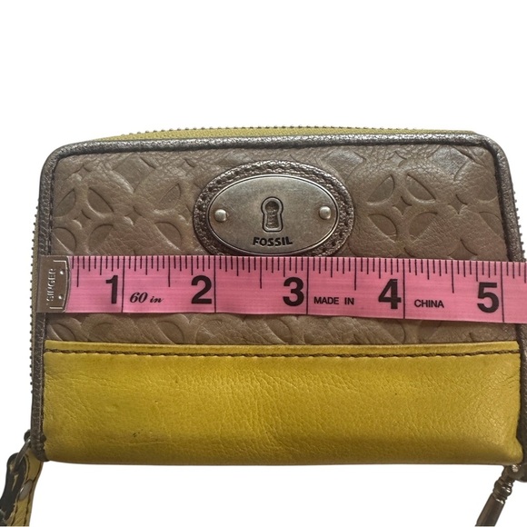 Fossil Tan and Lime/Yellow Leather Wristlet - Picture 6 of 7